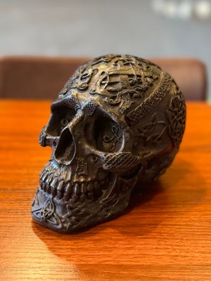 Resin Skull