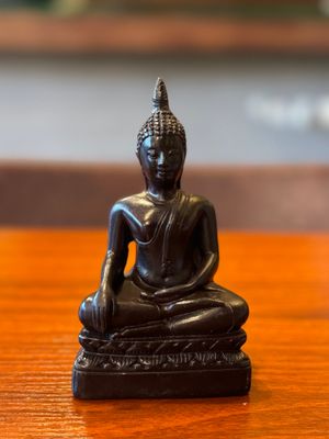 Resin Buddha overcoming temptation ( S )