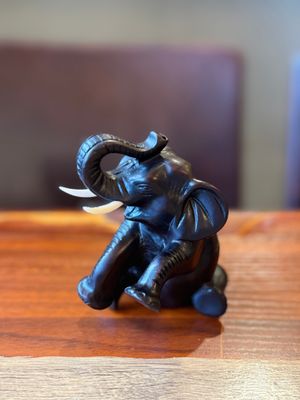 Resin Thai Sitting Elephant with Ivory ( M )