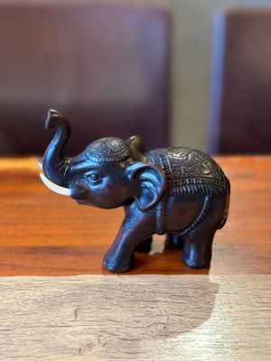 Resin Indian Elephant ( M )