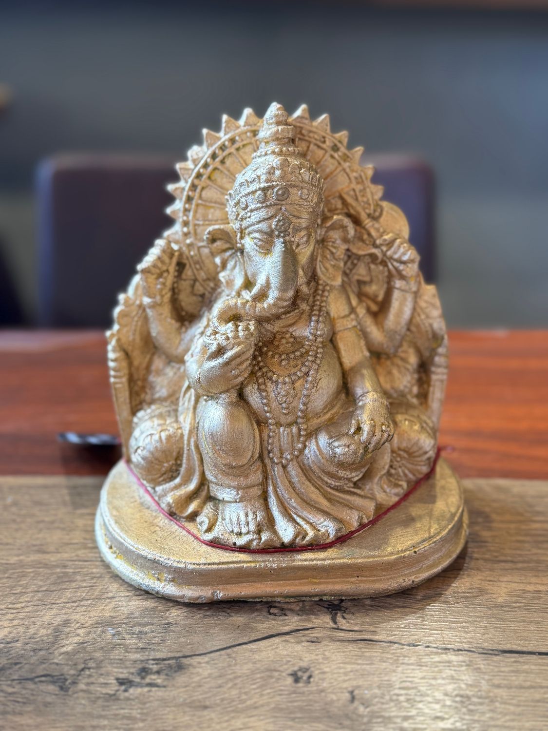 Lord Ganesh Sandstone, Gold (M)