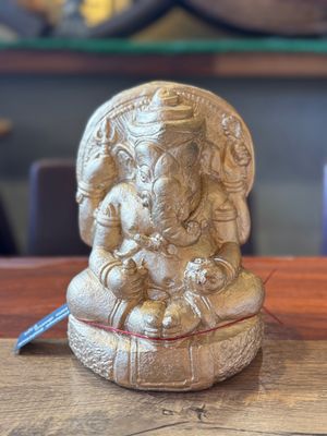 Lord Ganesh Sandstone, Gold (L)