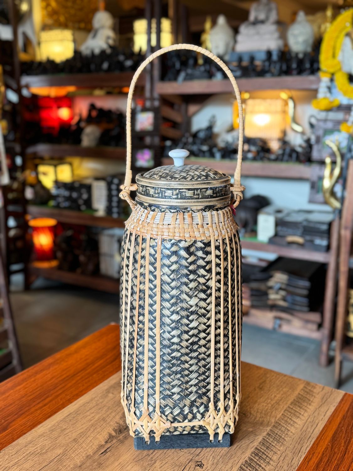 Bamboo Decorative Basket with Lid and Handle (M)