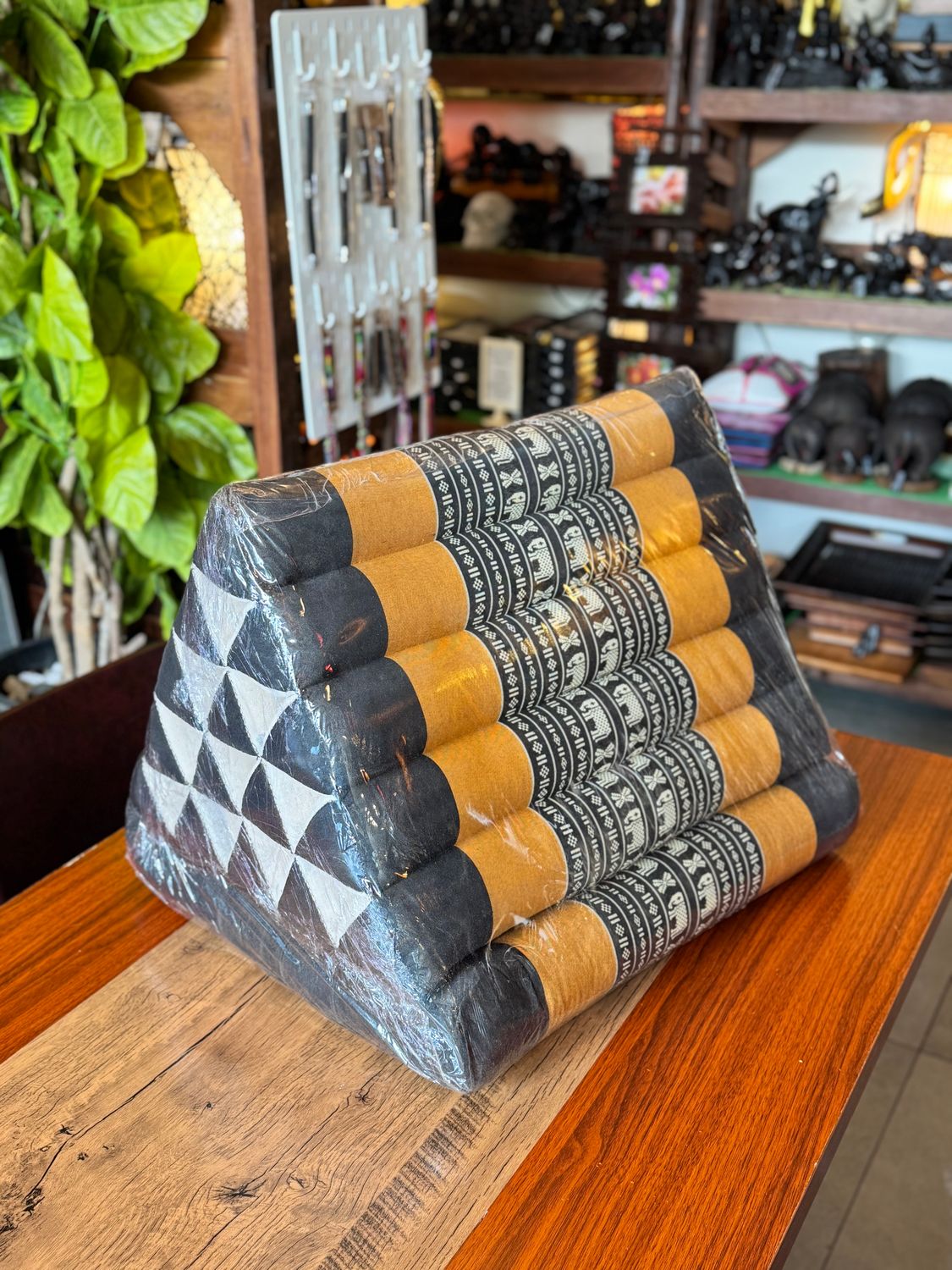 Traditional Thai Triangle Cushion ( 1 Fold )