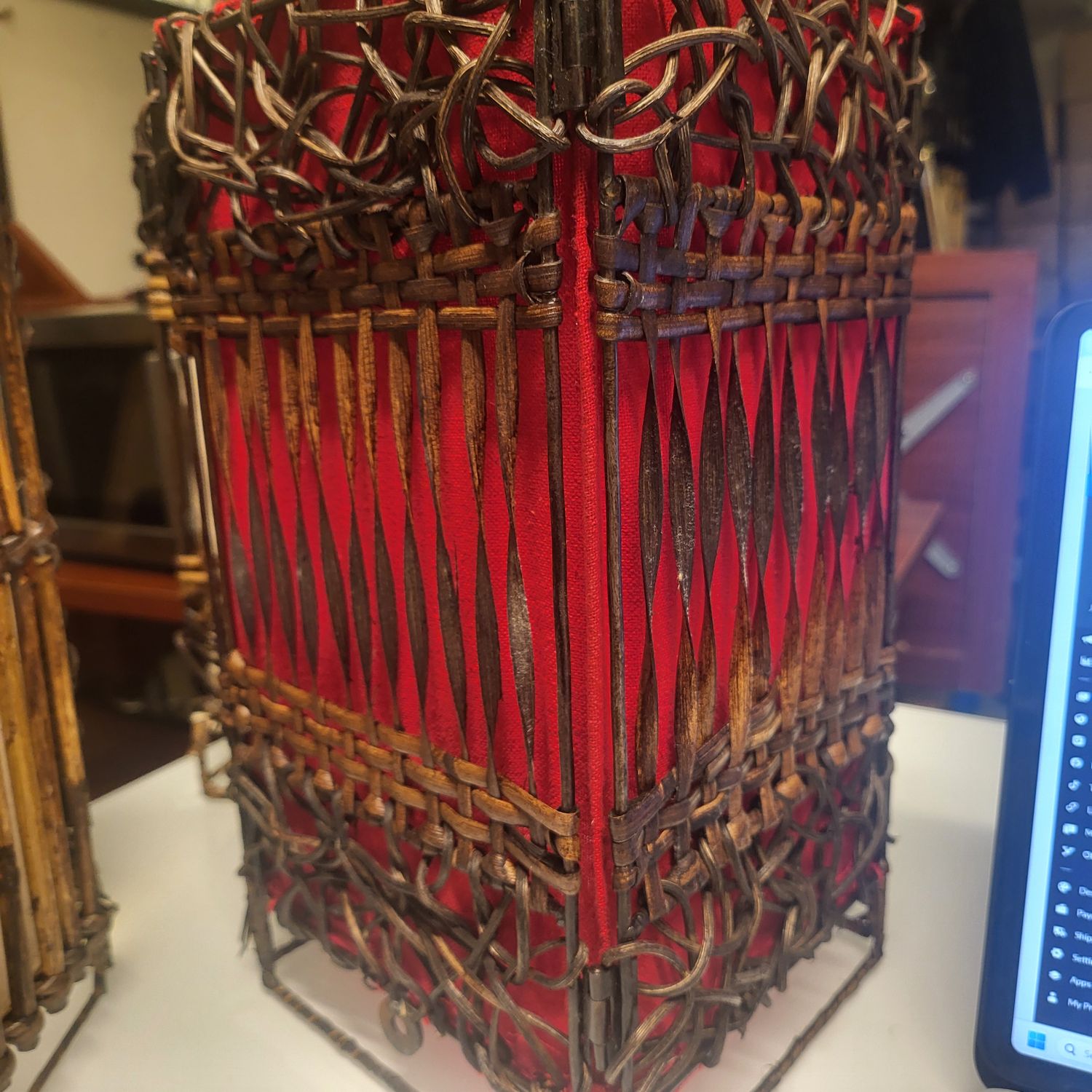 Handmade Ratan Lamp - Red linear
