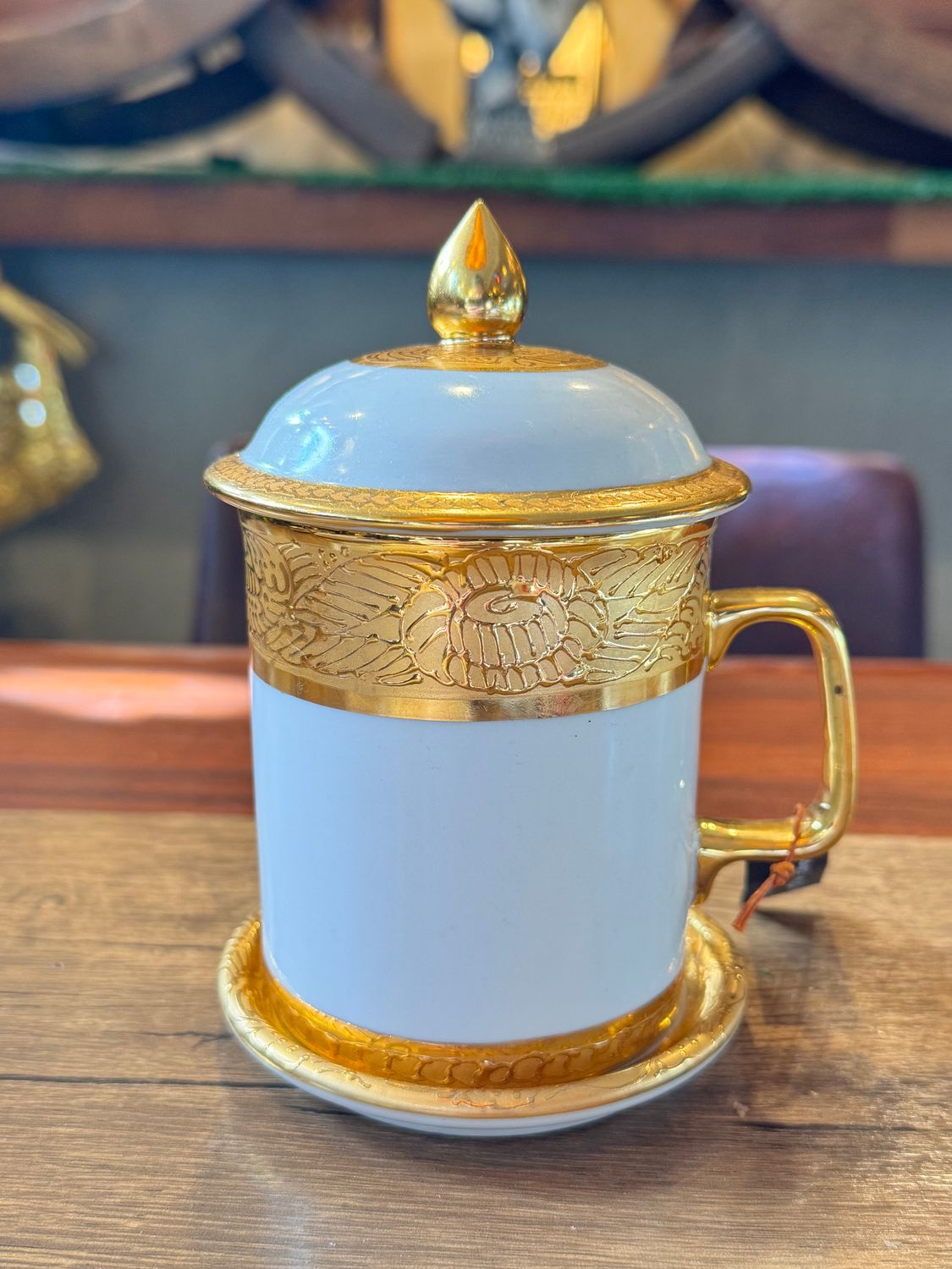 Hand Painted 18 Carat Gold Coffee Mug with Lid and Coaster