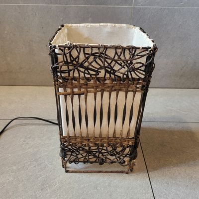 Handmade Ratan Lamp - White linear