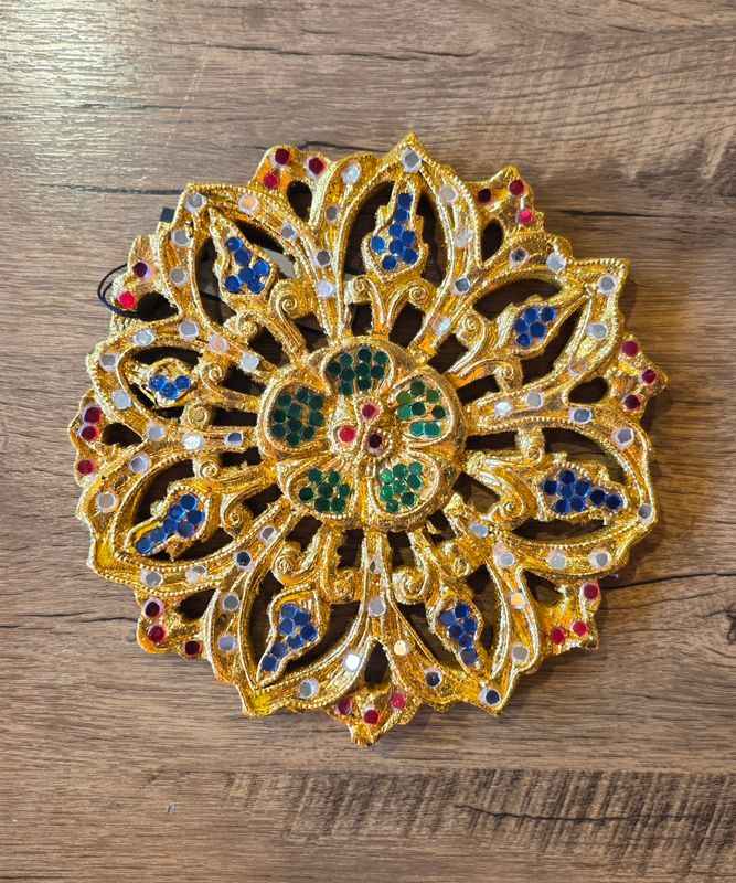 Hand carved Wooden Wall Plaque 20 cm B (Circle)