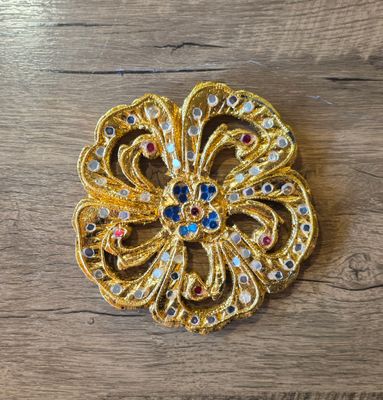 Hand Craved Wooden Wall Plaque D 15cm (Circle)