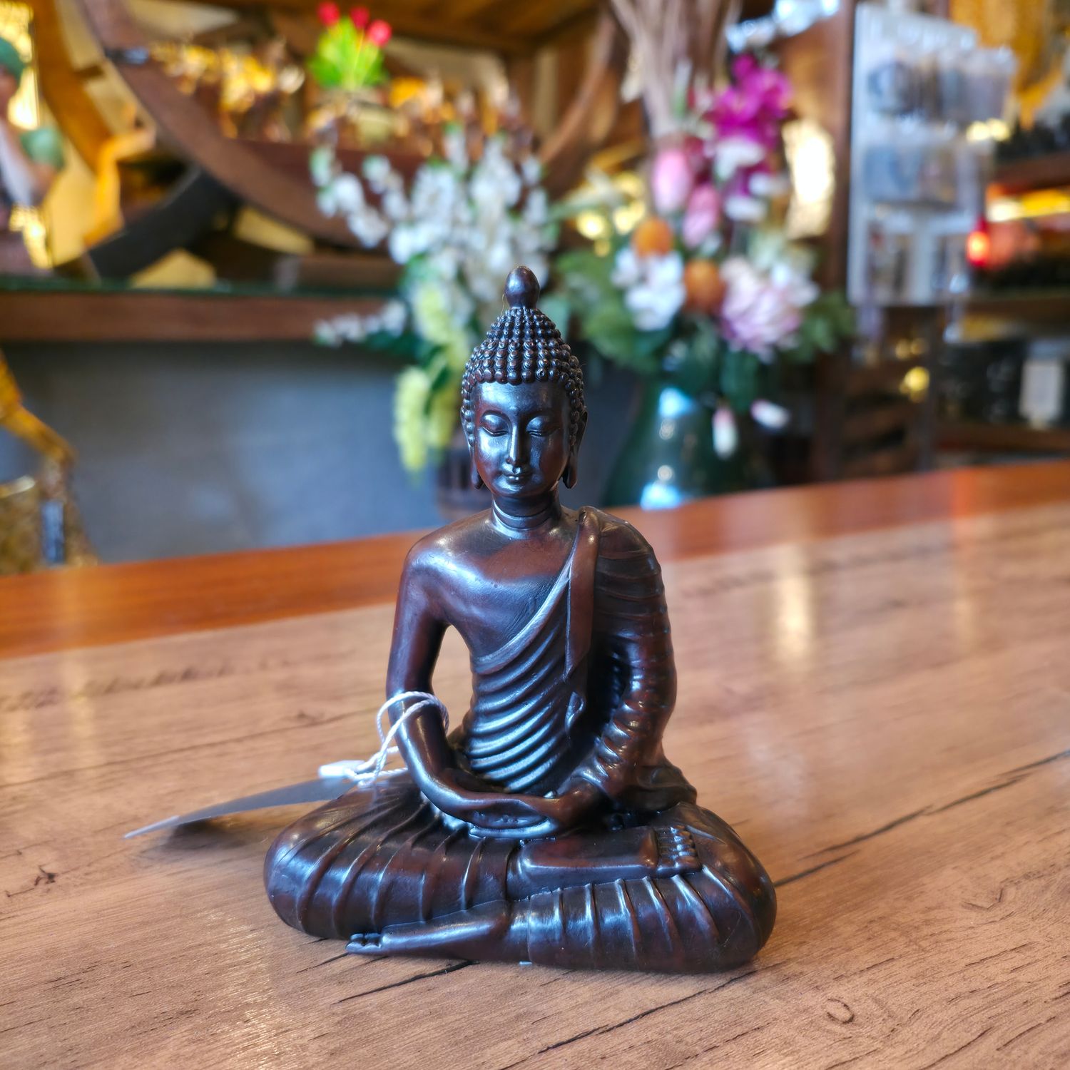 Resin Buddha in meditation 15cm - pleated robe