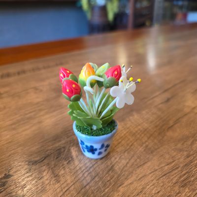 Miniature Strawberry Pot Magnet