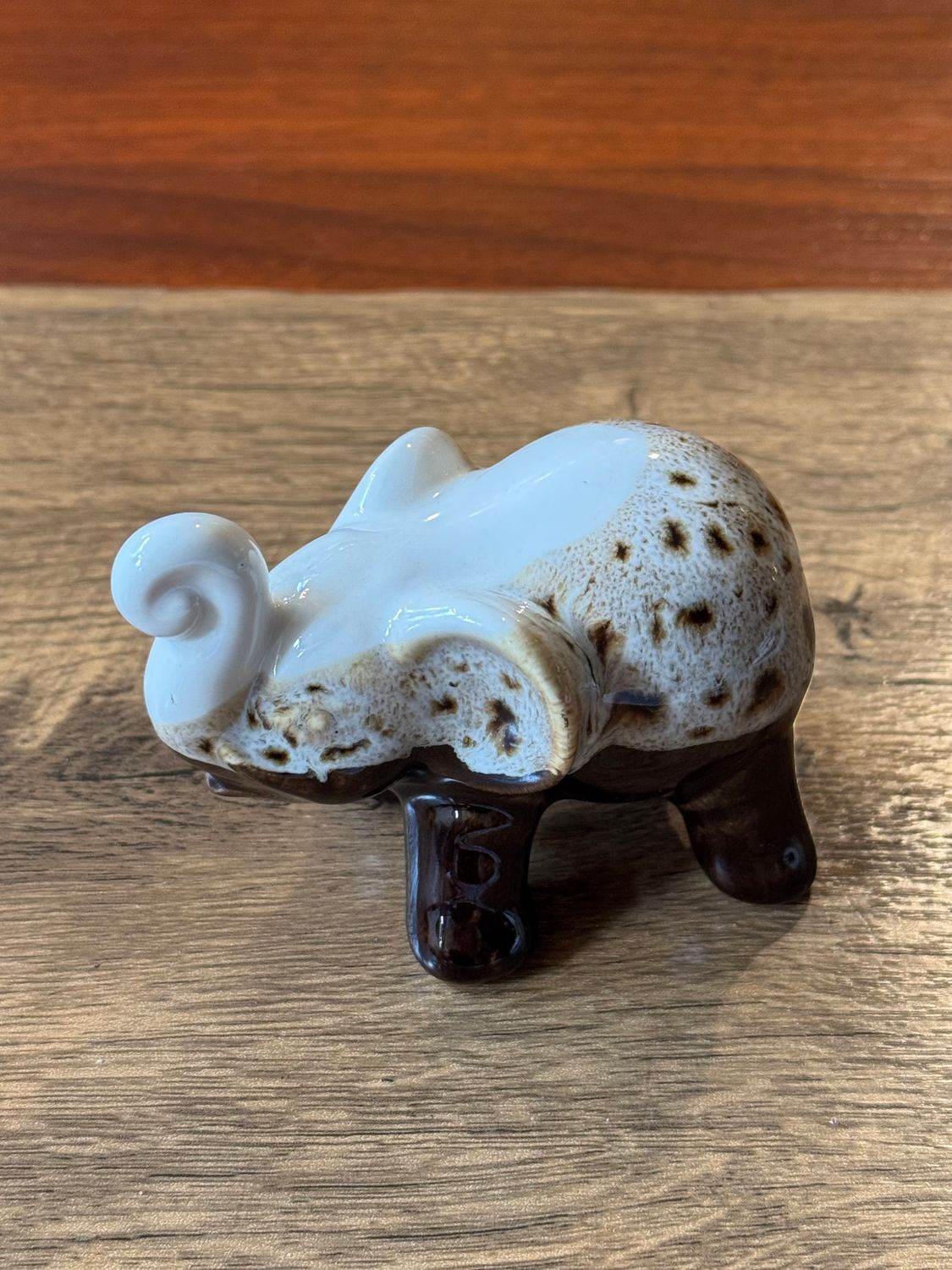 Ceramic Elephant - White&amp;Brown - 6.5cm