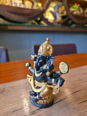 Ganesha gold painted resin statue 13cm