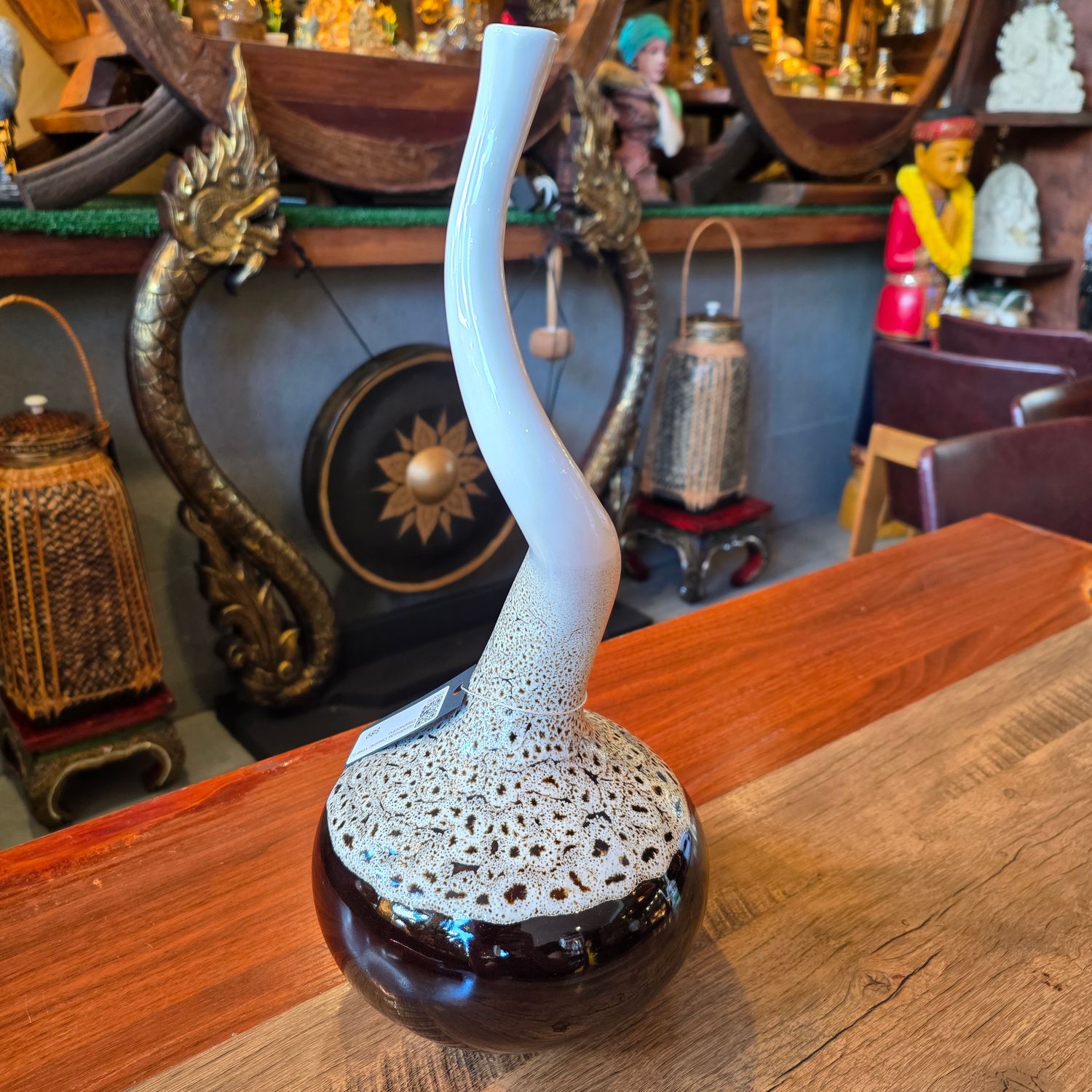 Handmade Ceramic Vase (L) - Cappuccino