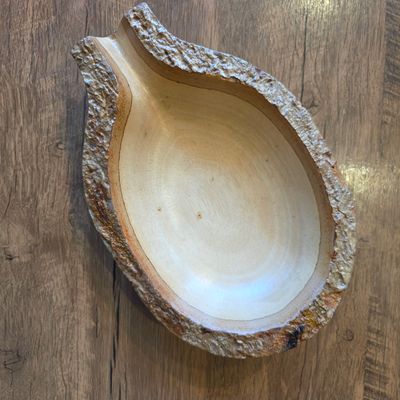 Mango Wood Bowl (w Spout)
