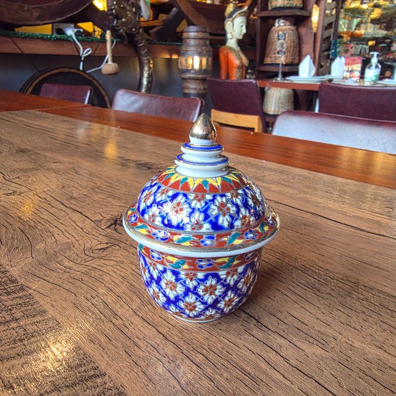 Hand painted Benjarong Bowl w lid E - 10 CM