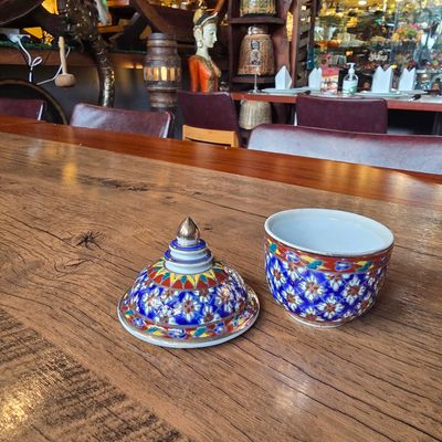 Hand painted Benjarong Bowl w lid E - 10 CM