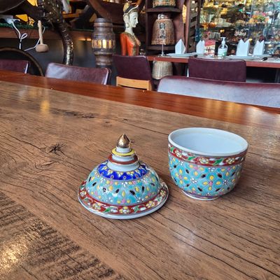 Hand painted Benjarong Bowl w lid F - 10 CM