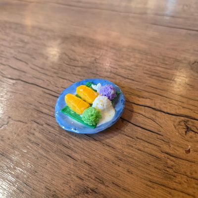 Miniature Feast Magnet - Mango Sticky Rice