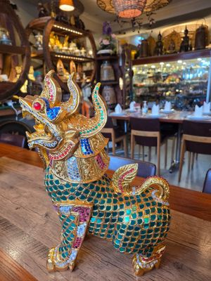 ​Handcrafted Thai Singha Guardian Statue - 45cm
