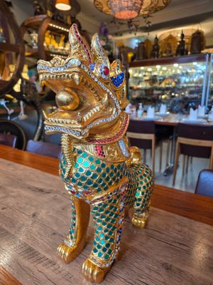 ​Handcrafted Thai Singha Guardian Statue - 50cm