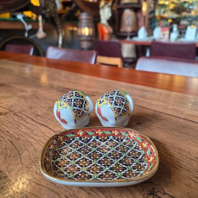 Benjarong Salt and Pepper Shakers with Coaster - B
