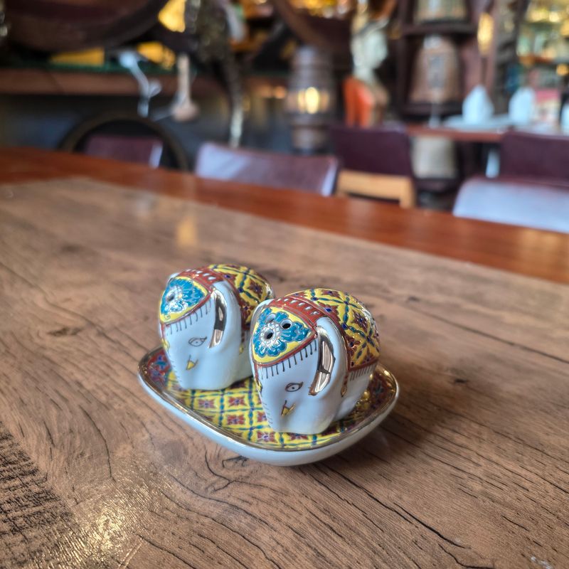 Benjarong Salt and Pepper Shakers with Coaster - C