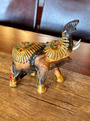 Hand carved wooden elephant - Large