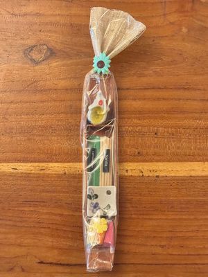 Lemongrass, Vanilla Incense Sticks with Elephant Tea Light Candle Gift Pack