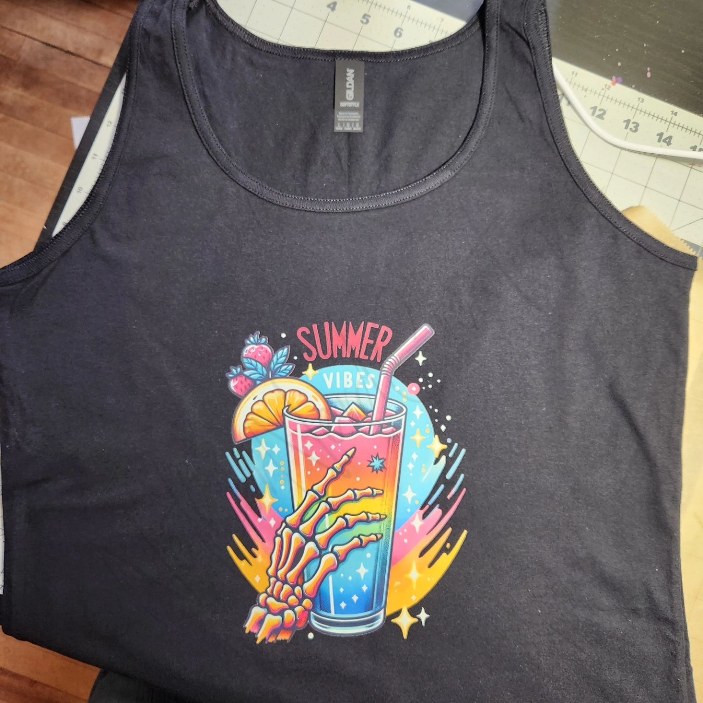 Summer Vibes Women&#39;s Tank