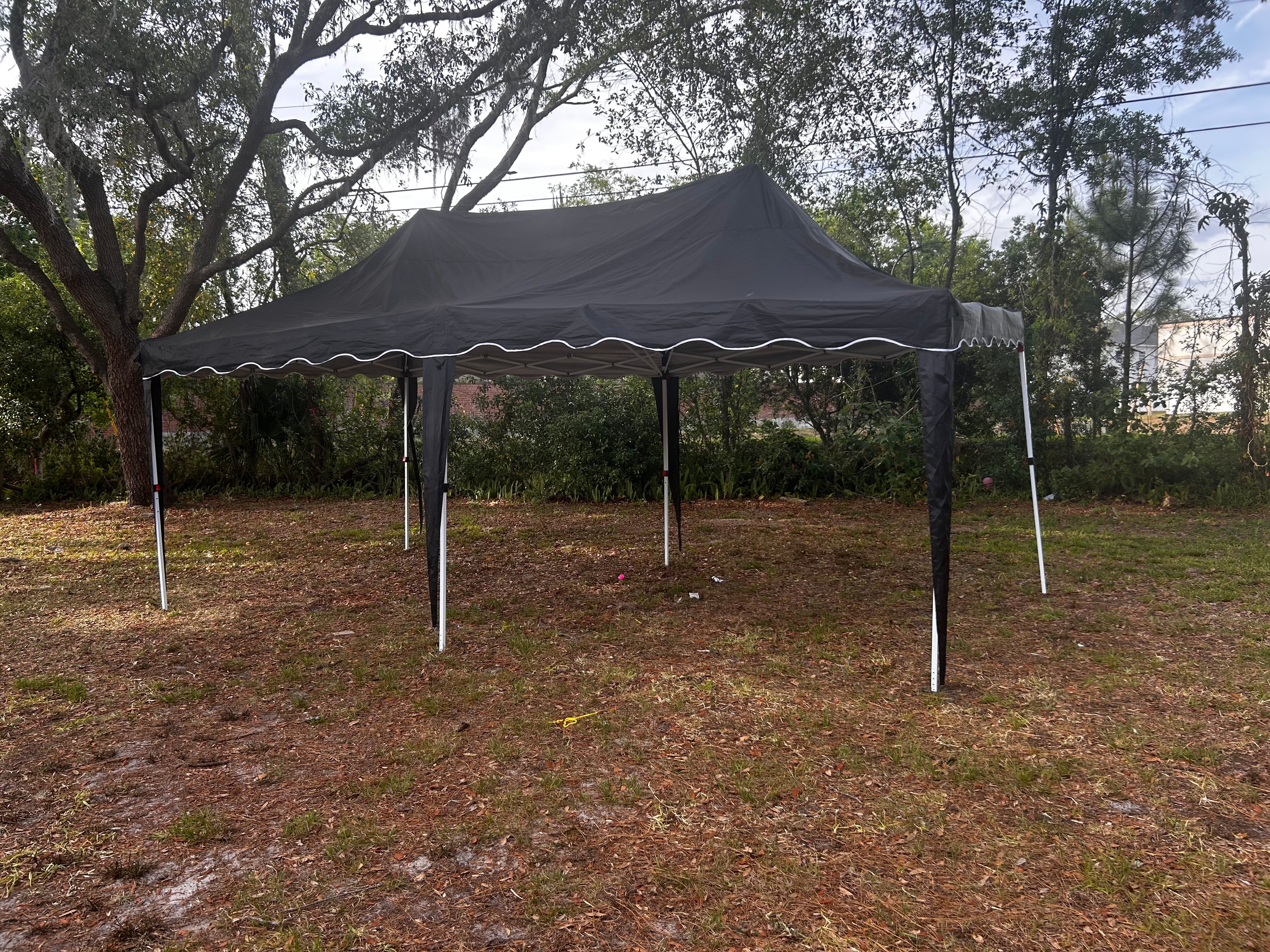 10x20 tent