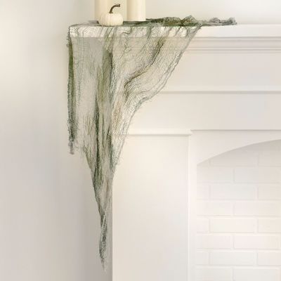 Moss Creepy Cloth, 2 1/2&#39; x 5&#39;