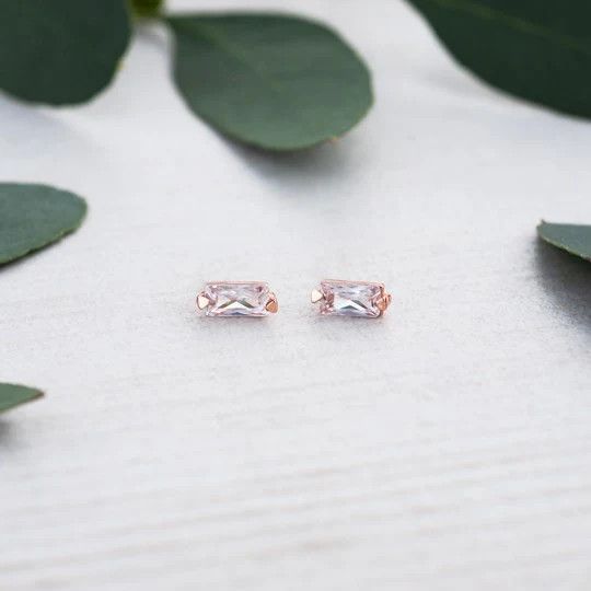 Gracious Studs - Rose gold/clear