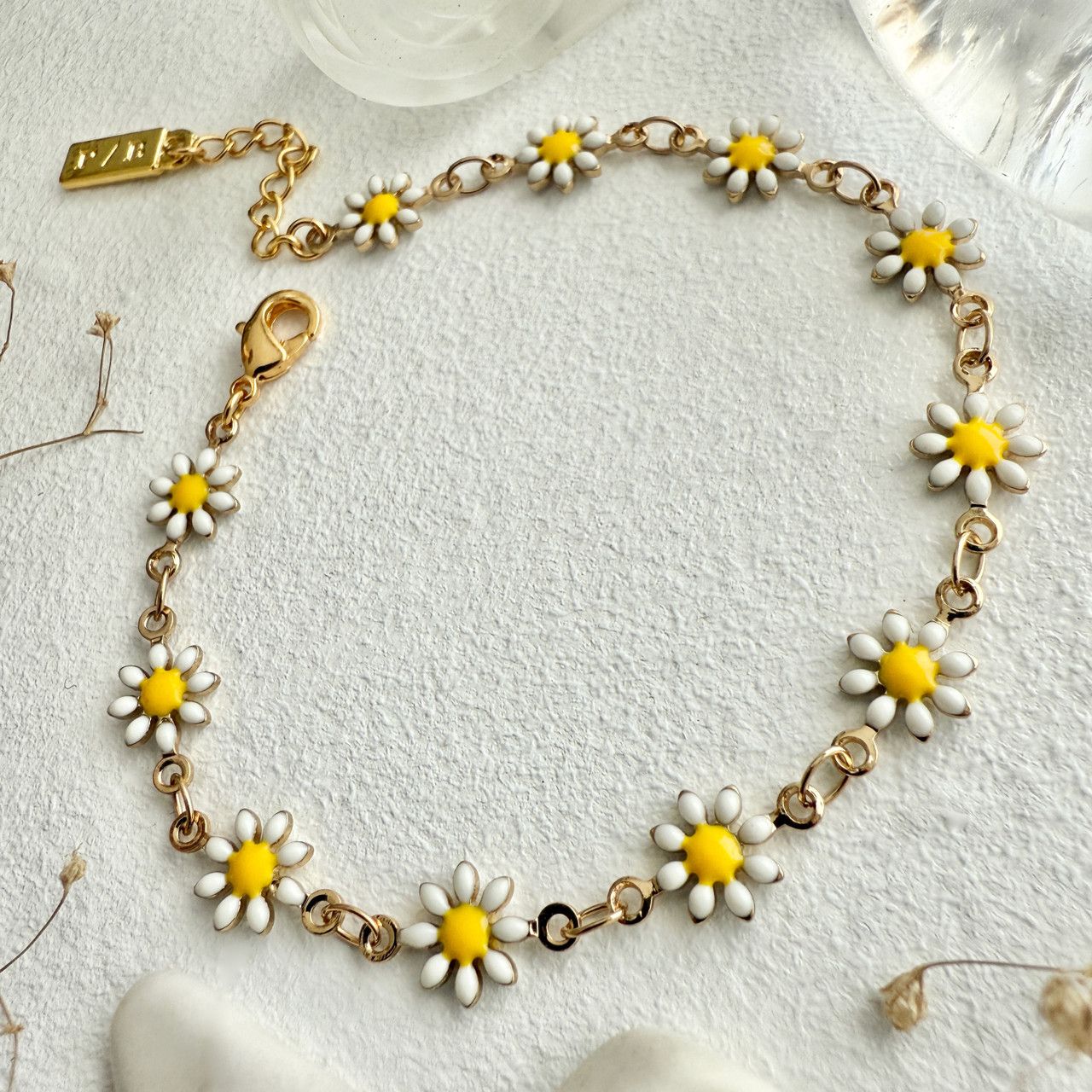 "Daisy Jane" Flower Chain Bracelet in Enamel and Gold