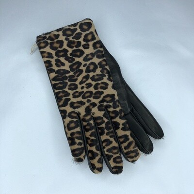 Spotted leather gloves