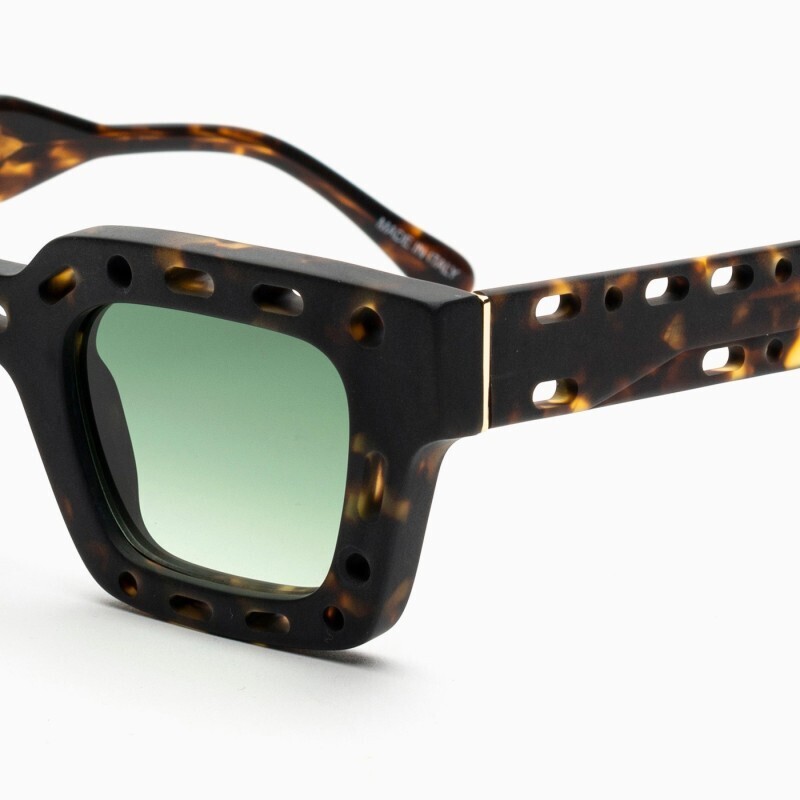 BustOut WILLIAM MATTE TORTOISE