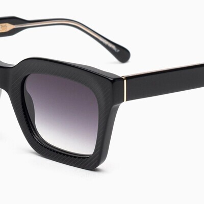 BustOut FREDDIE BLACK