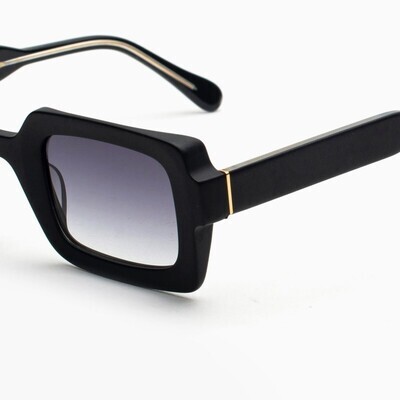 BustOut MAVERIK MATT BLACK