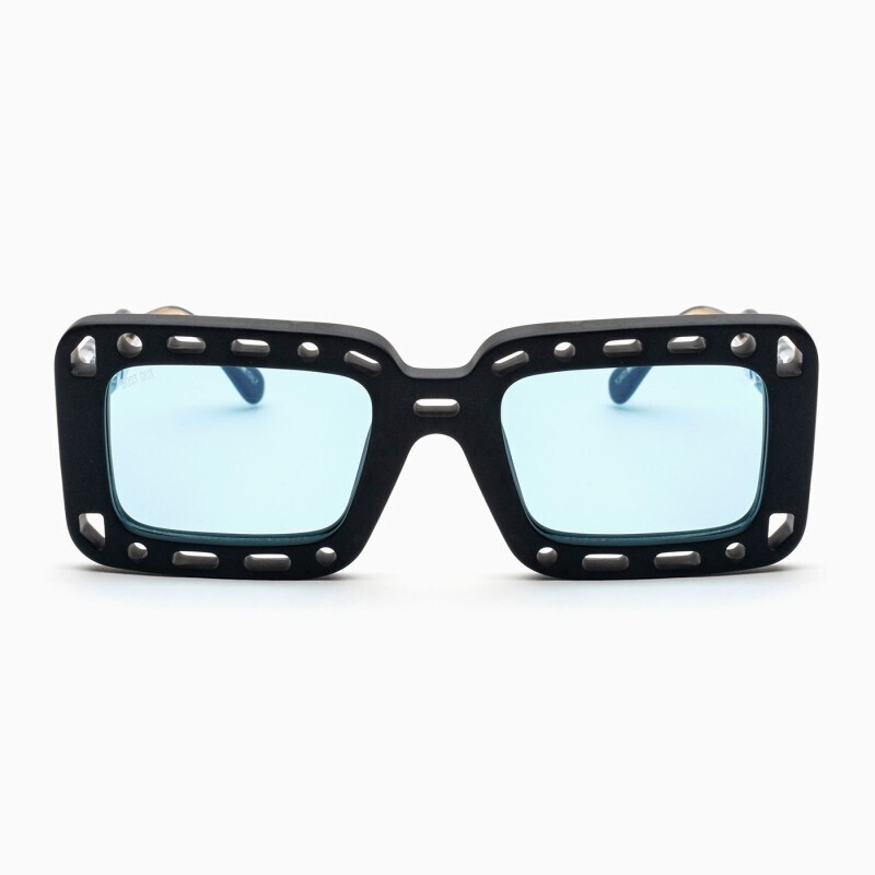 BustOut VICKY MATT BLACK
