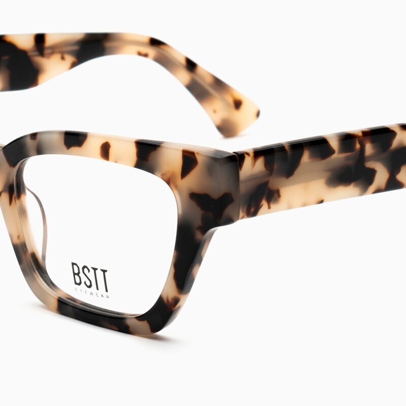 BustOut-BSTT - BEETLE SPOTTED