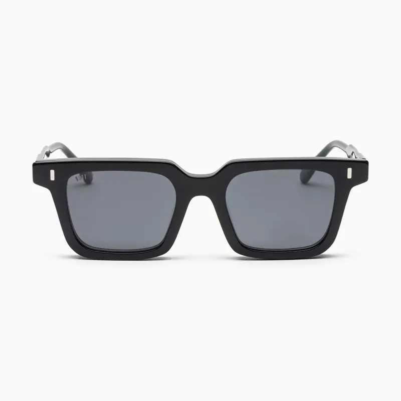 BustOut-BSTT - TROGON BLACK WITH CLIP