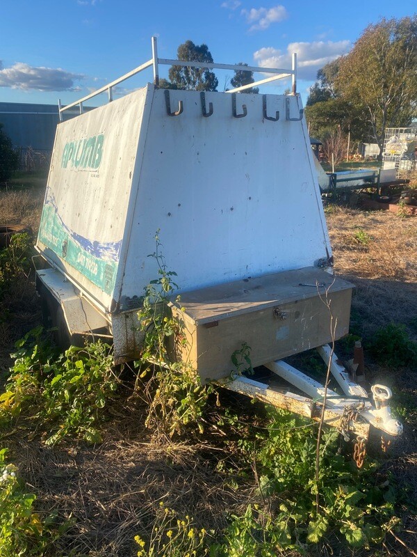 ​Tandem builders trailer