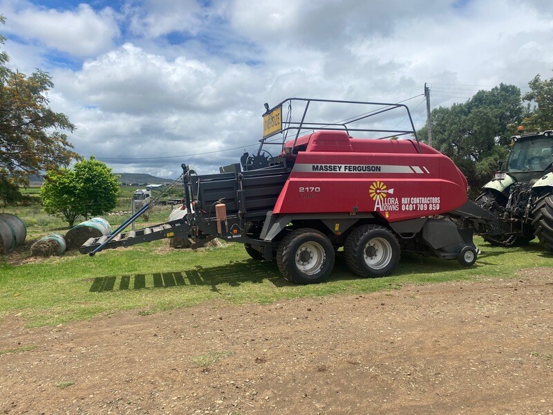 Massey 2170 baler