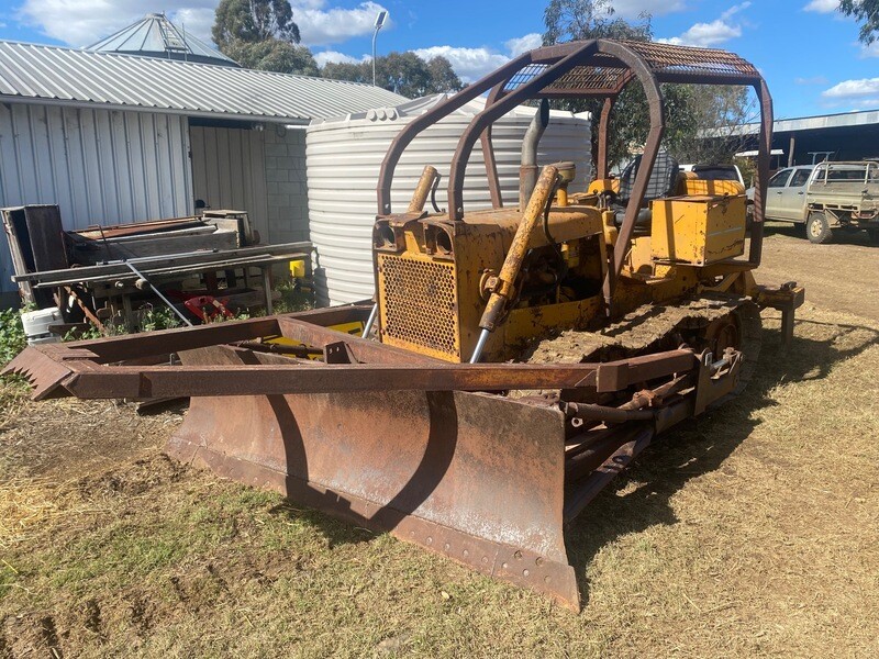 Case 750 Dozer