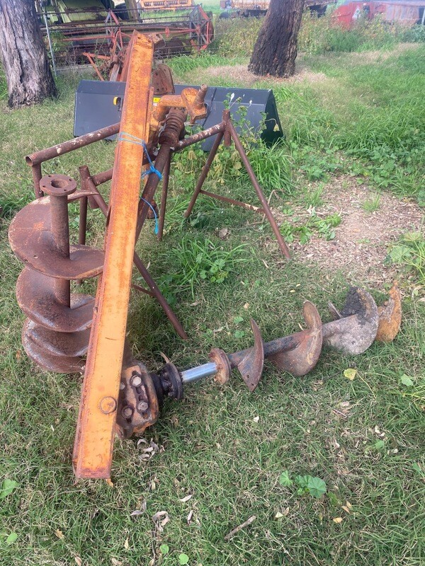 Napier post hole digger