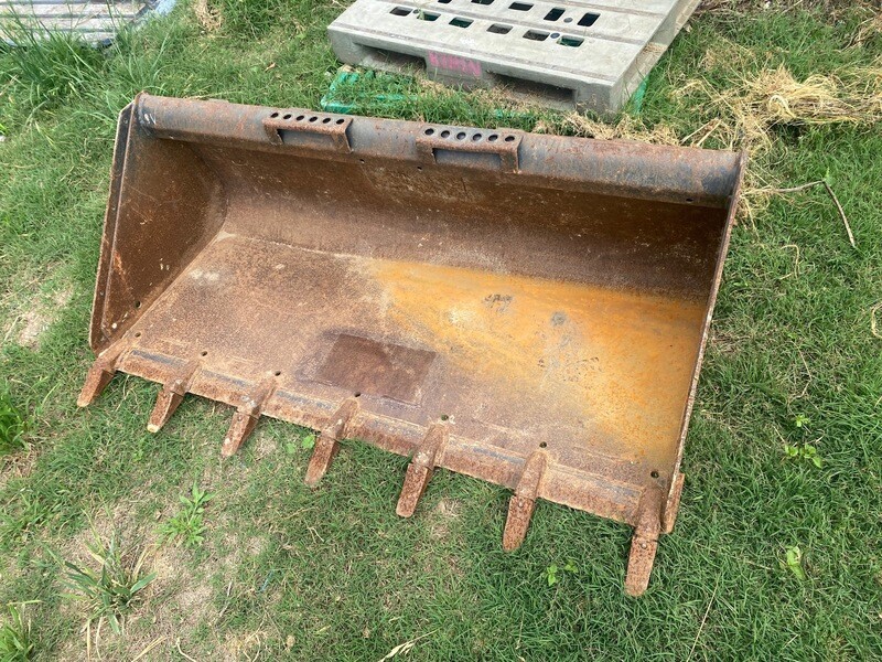 Bobcat/Skidsteer Bucket