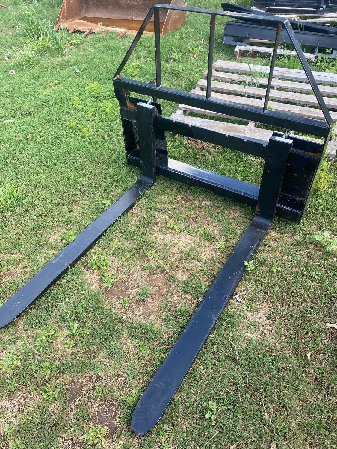 Forklift attachment