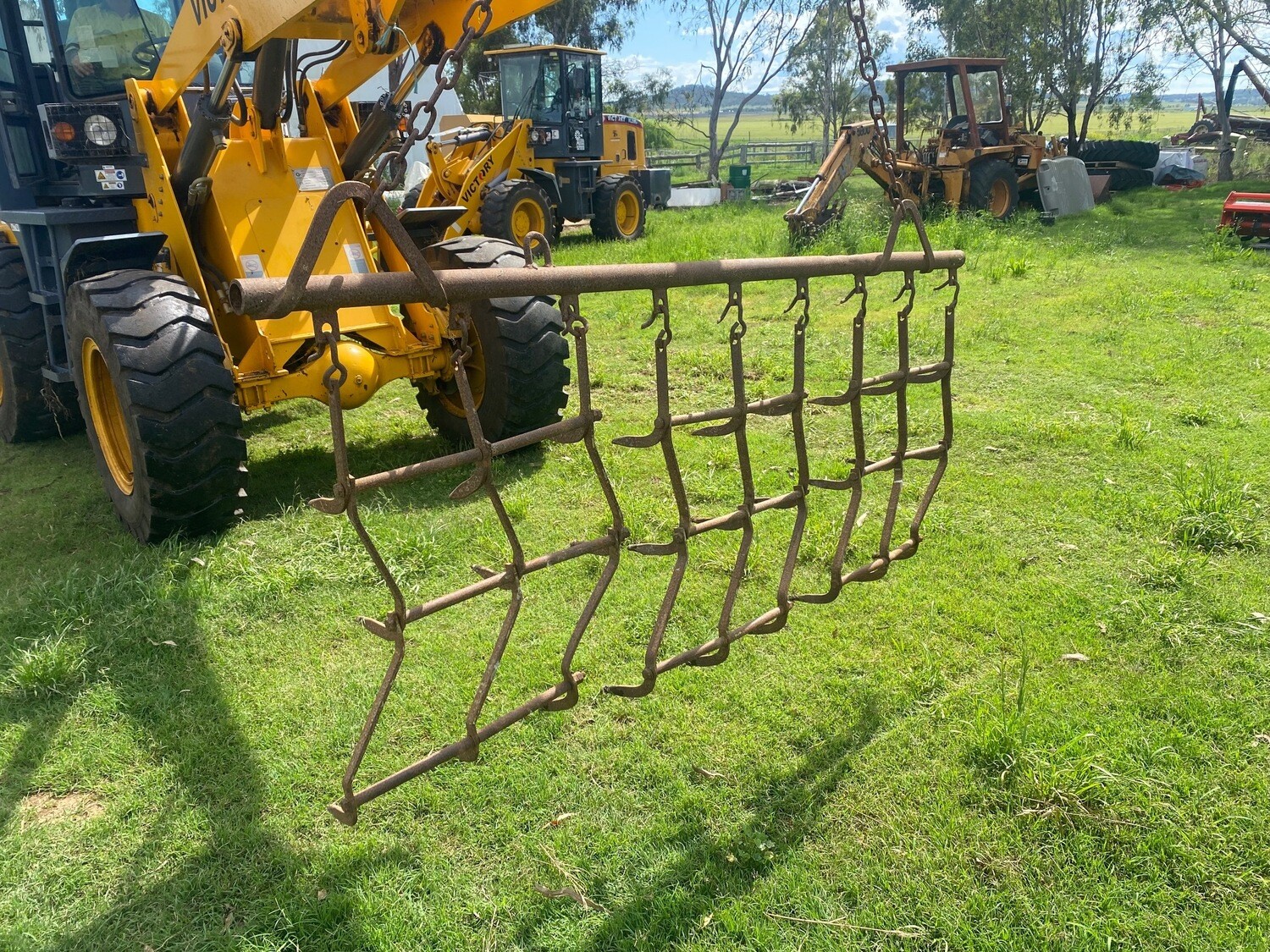 Harrows &amp; Bar (3 leaf)