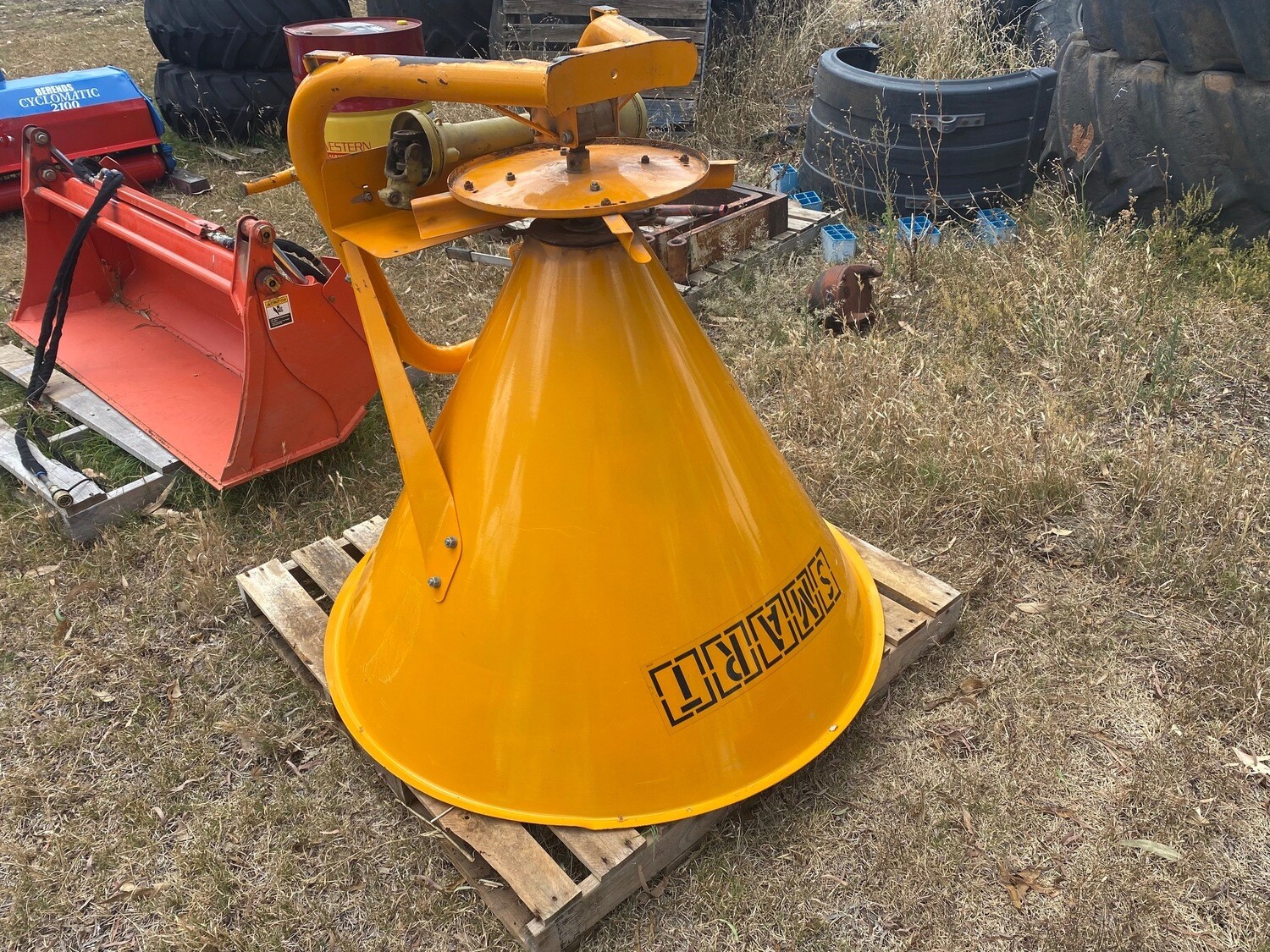 Howard &quot;SMART&quot; Fertiliser spreader
