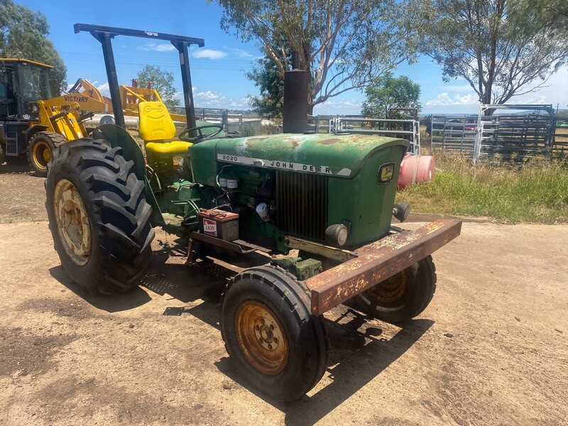 ​John Deere 2020 tractor